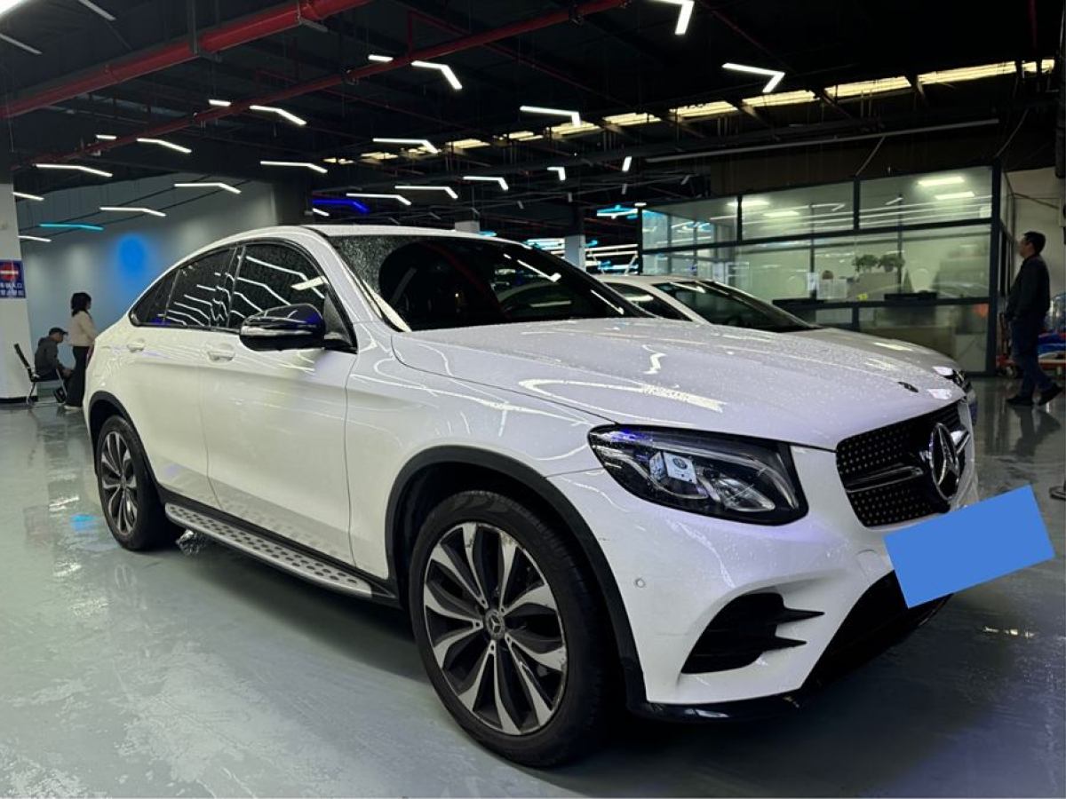 奔馳 奔馳GLC  2023款 改款 GLC 260 4MATIC 轎跑SUV圖片