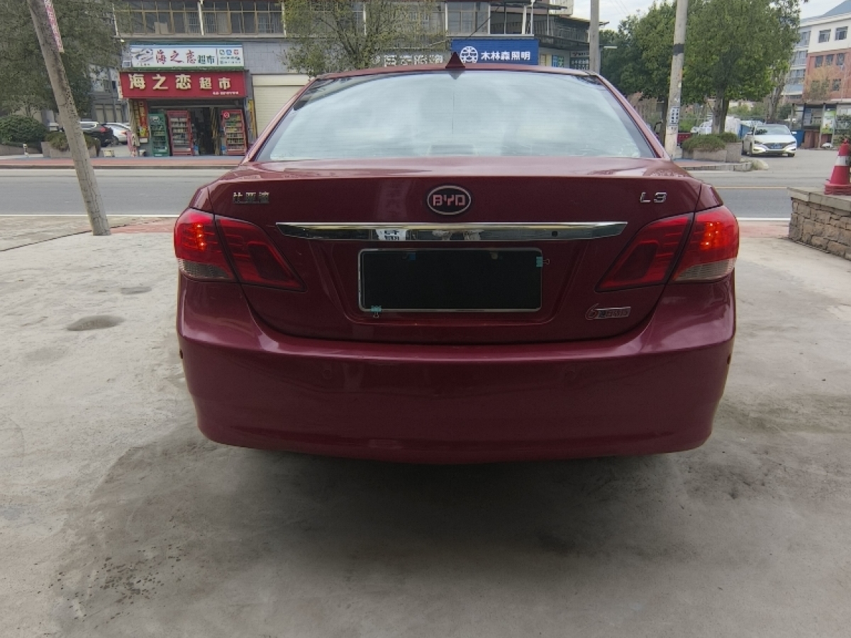 比亞迪 L3  2013款 1.5L 自動尊貴型圖片