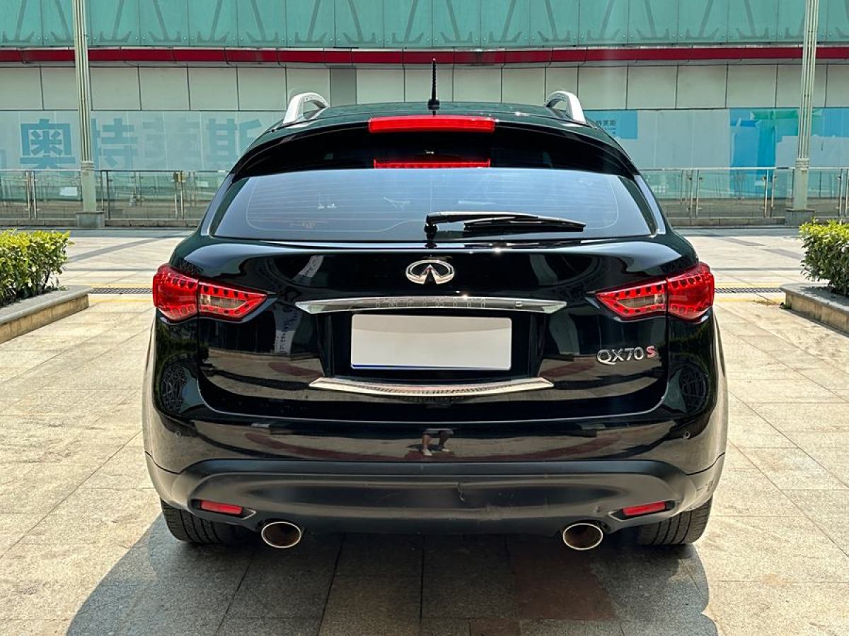 英菲尼迪 QX70  2015款 3.7L 絕影版圖片