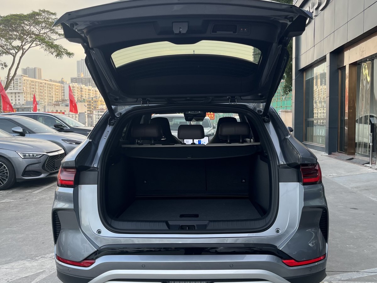 比亞迪 宋PLUS新能源  2025款 EV 605km 旗艦型圖片