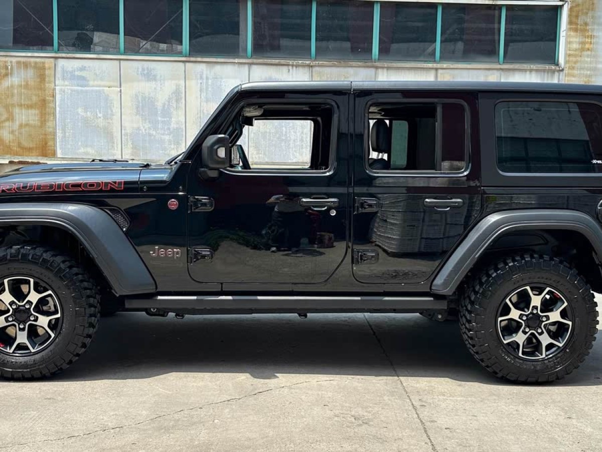 Jeep 牧馬人  2024款 2.0T 羅賓漢四門版圖片