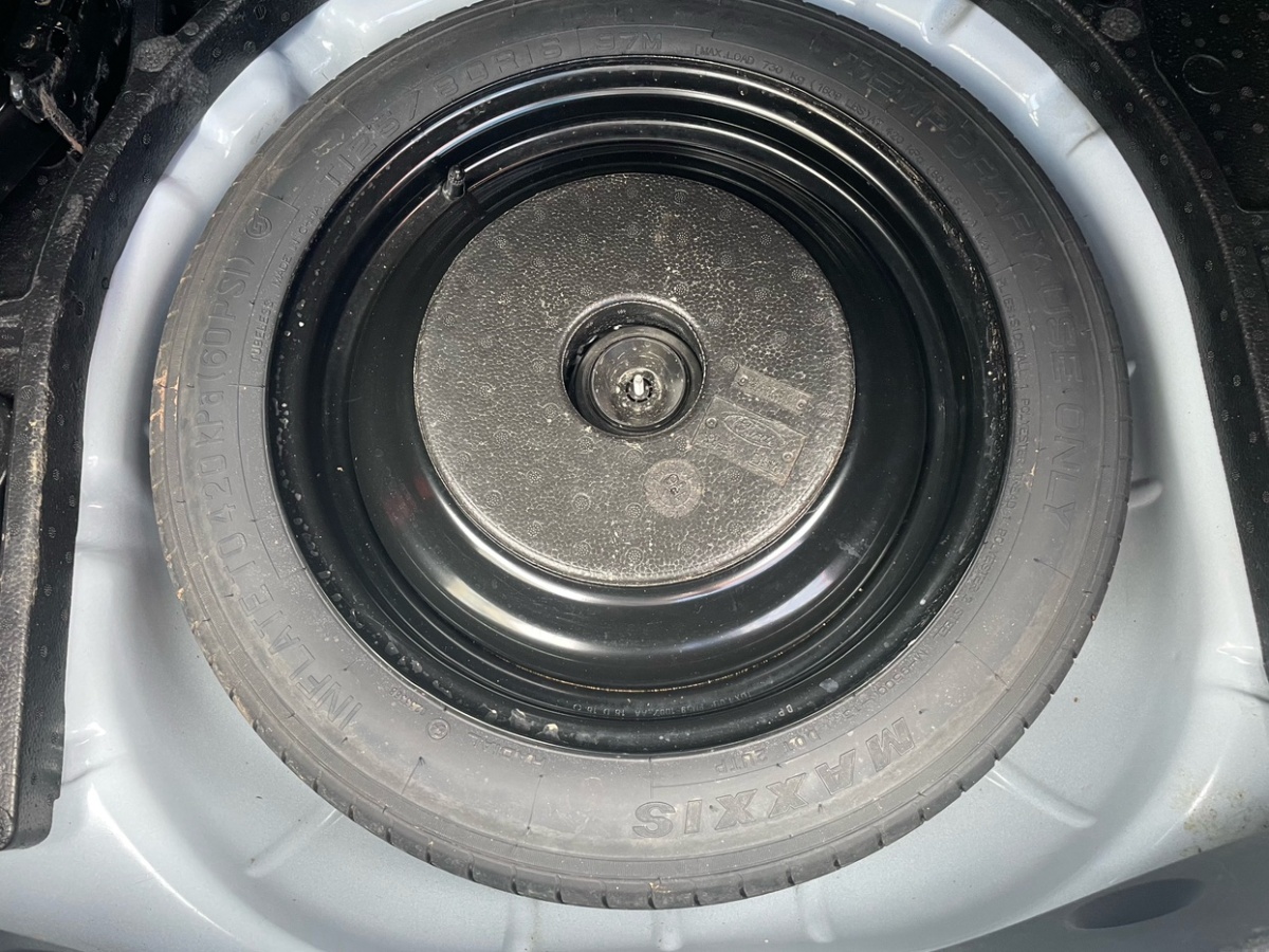 福特 ?？怂? 2015款 兩廂 1.6L 自動舒適型圖片
