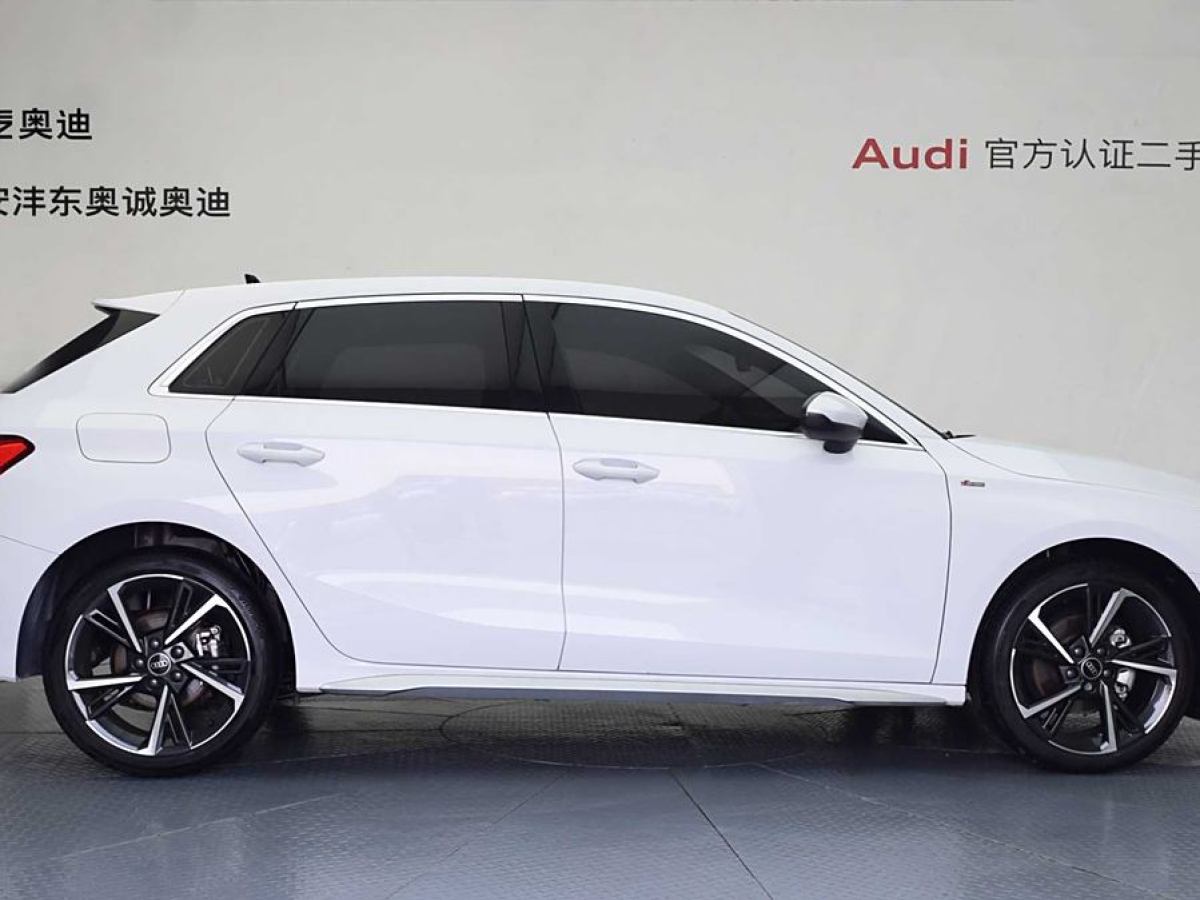 奧迪 奧迪A3  2022款 Sportback 35 TFSI RS套件燃速型圖片