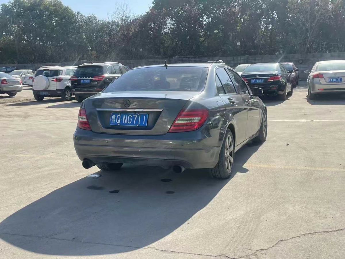 奔馳 奔馳C級(jí)AMG  2012款 AMG C 63 動(dòng)感型圖片