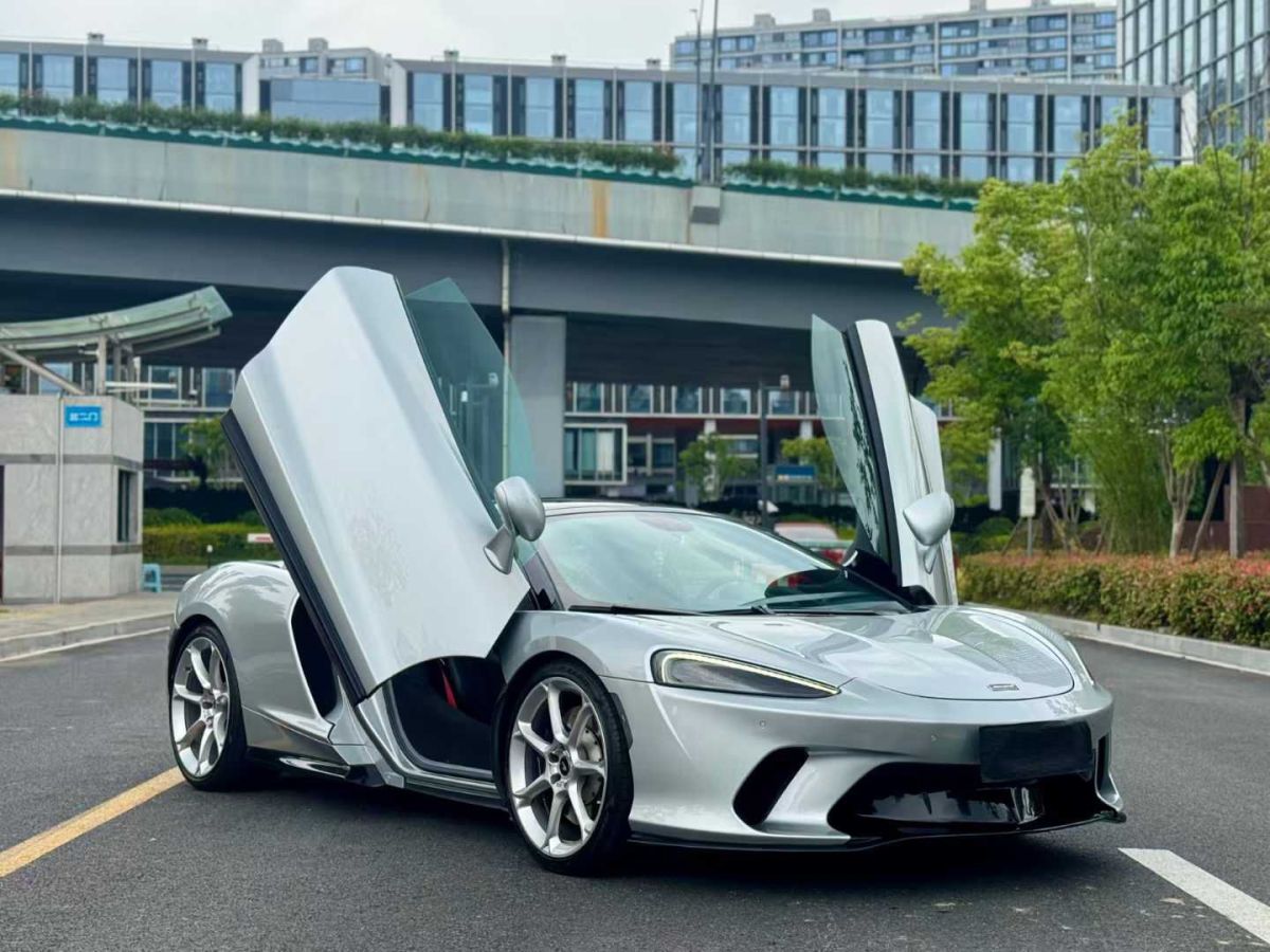 奔馳 奔馳A級(jí)  2020款 改款 A 180 L 運(yùn)動(dòng)轎車特殊配置圖片