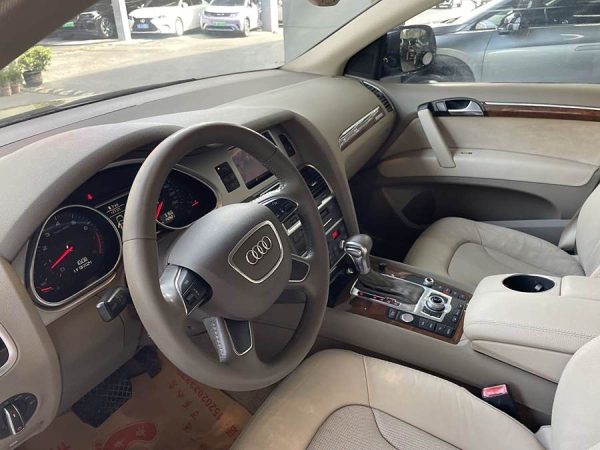 奧迪 奧迪Q7  2012款 3.0 TFSI 進(jìn)取型(200kW)圖片