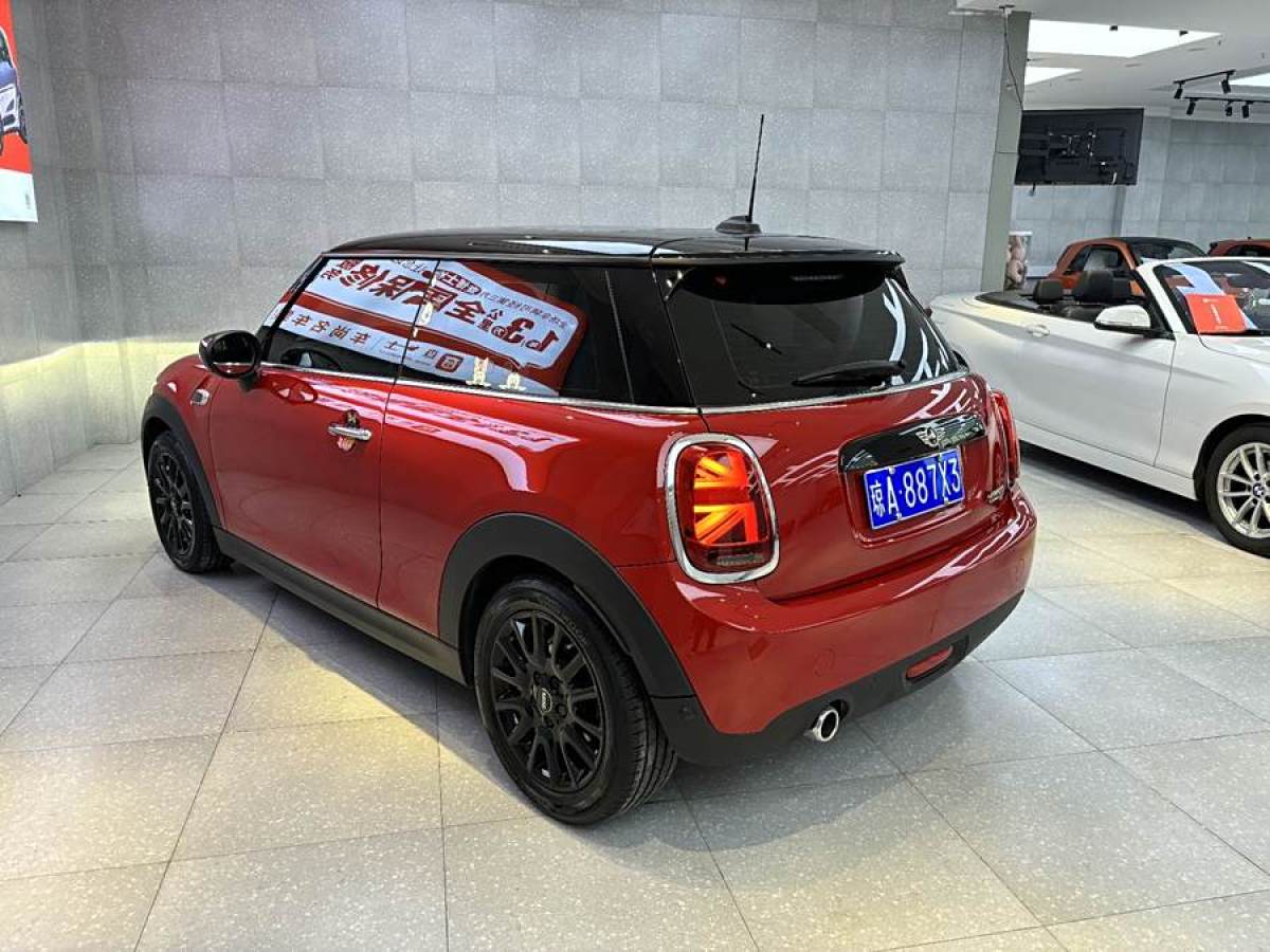 MINI MINI  2021款 1.5T COOPER 經(jīng)典派圖片