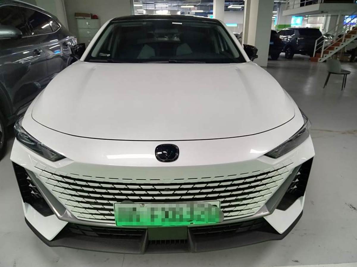 長(zhǎng)安 長(zhǎng)安UNI-V 智電iDD  2023款 智電iDD 1.5T 113km智趣型圖片