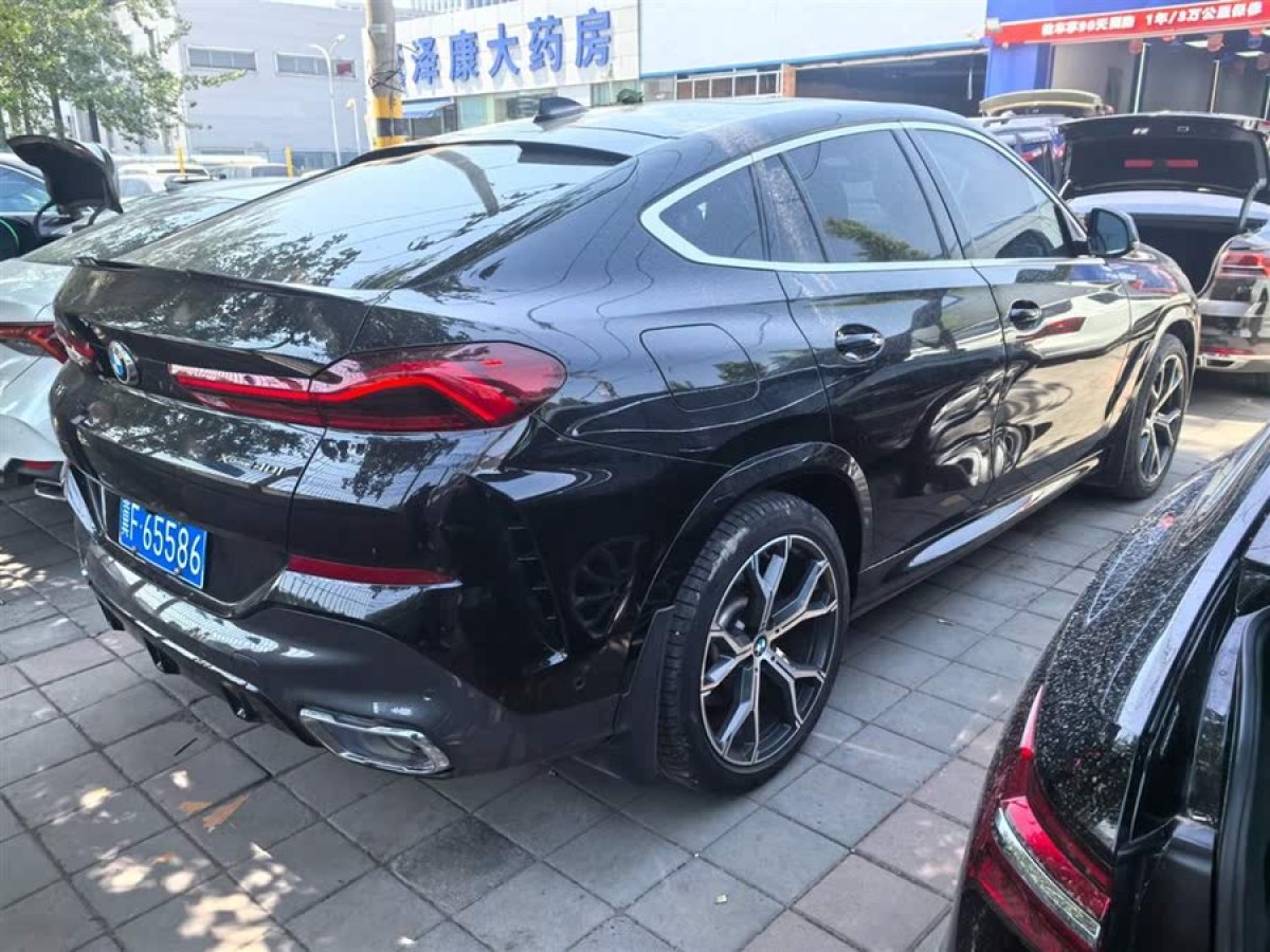 寶馬 寶馬X6  2020款 xDrive40i 尊享型 M運(yùn)動(dòng)套裝圖片