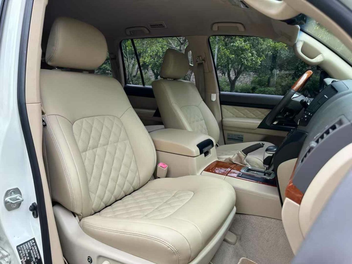 路虎 攬勝  2017款 極光Convertible 2.0T HSE Dynamic 美規(guī)版圖片