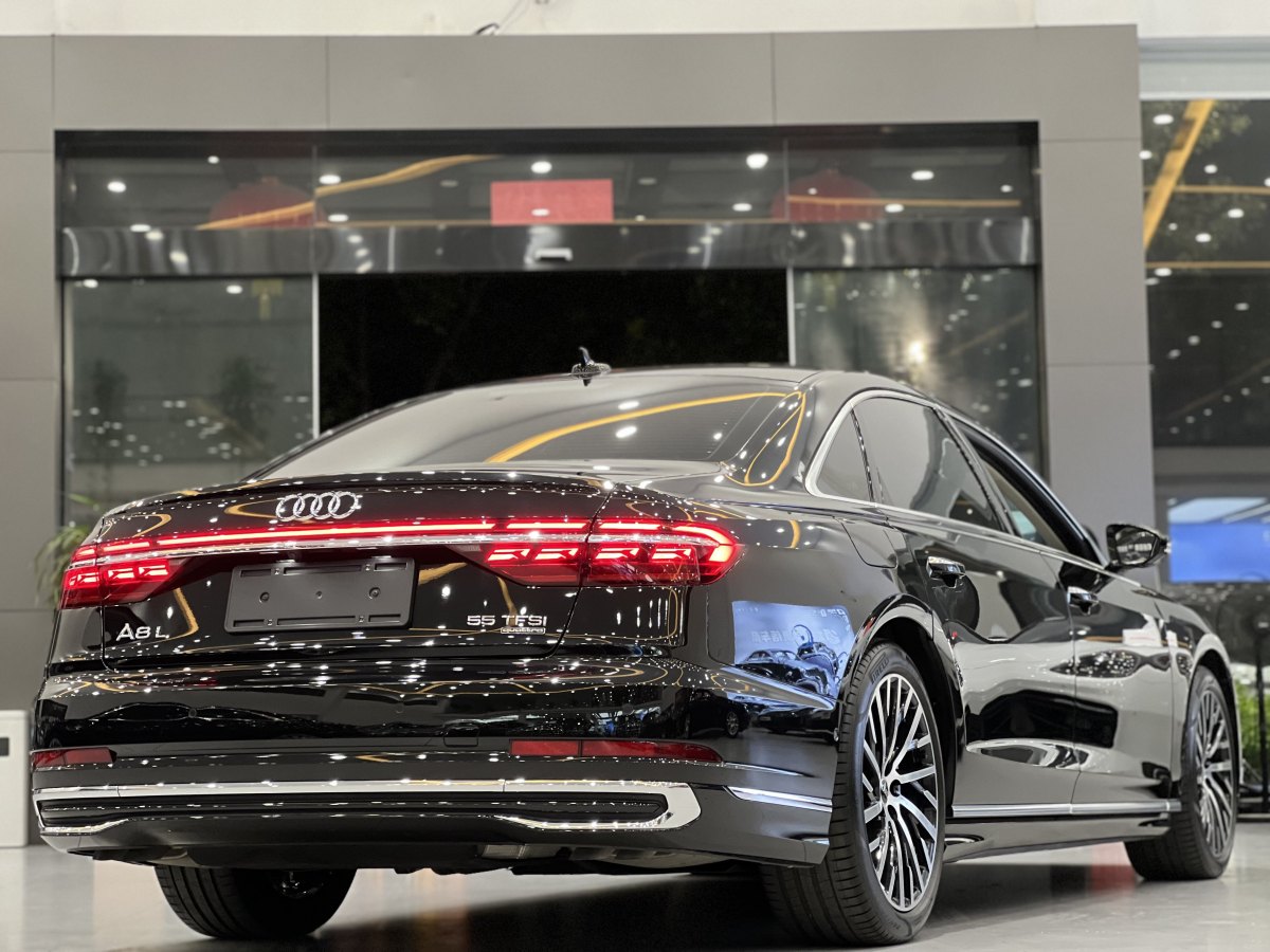 奥迪 奥迪A8  2023款 A8L 55 TFSI quattro 旗舰型图片