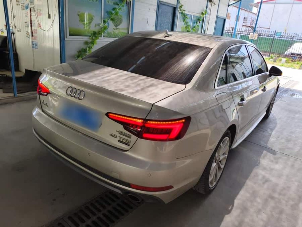奧迪 奧迪A4L  2018款 30周年年型 45 TFSI quattro 個性運動版圖片