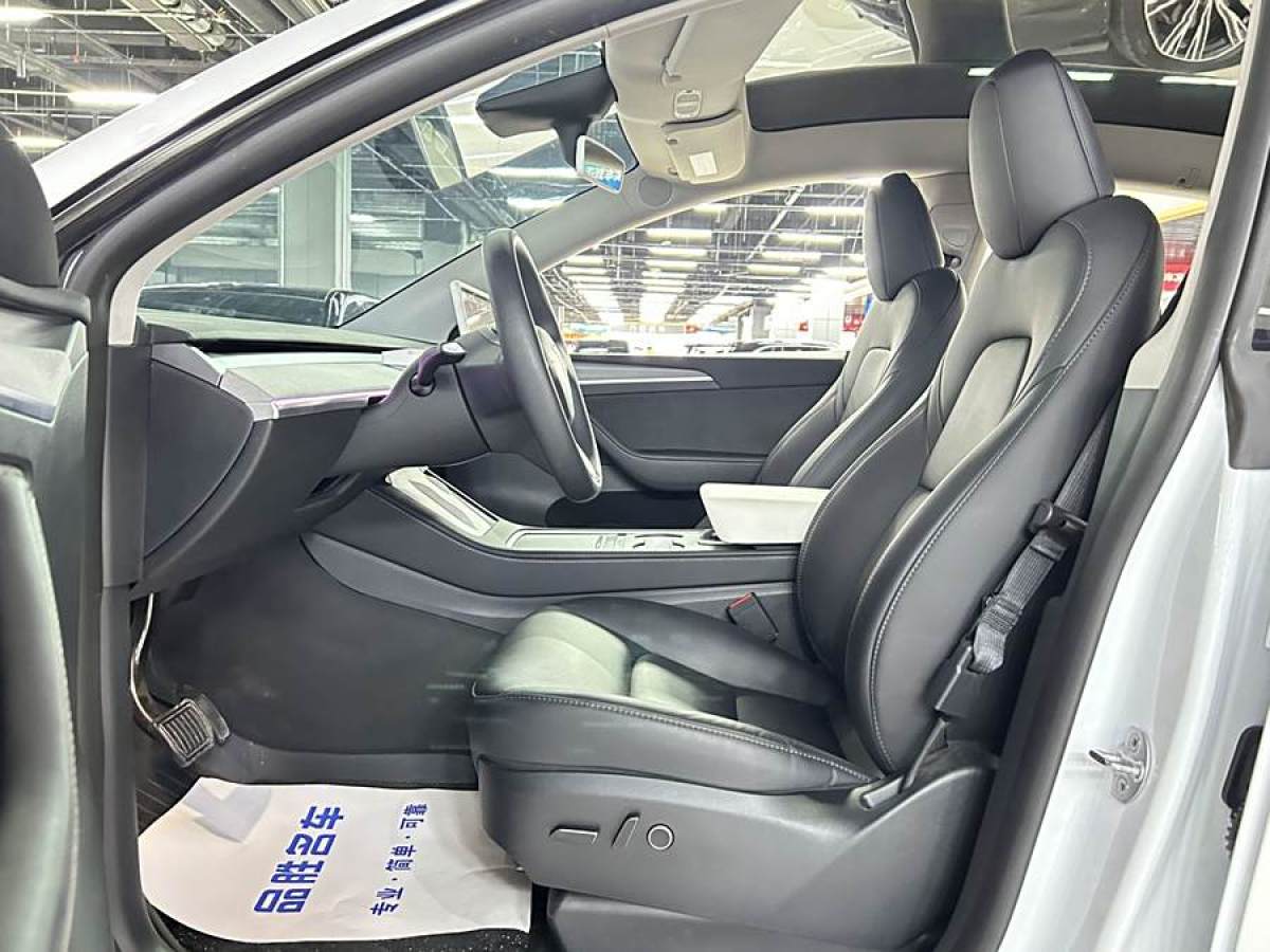 特斯拉 Model 3  2023款 煥新版 后輪驅(qū)動圖片