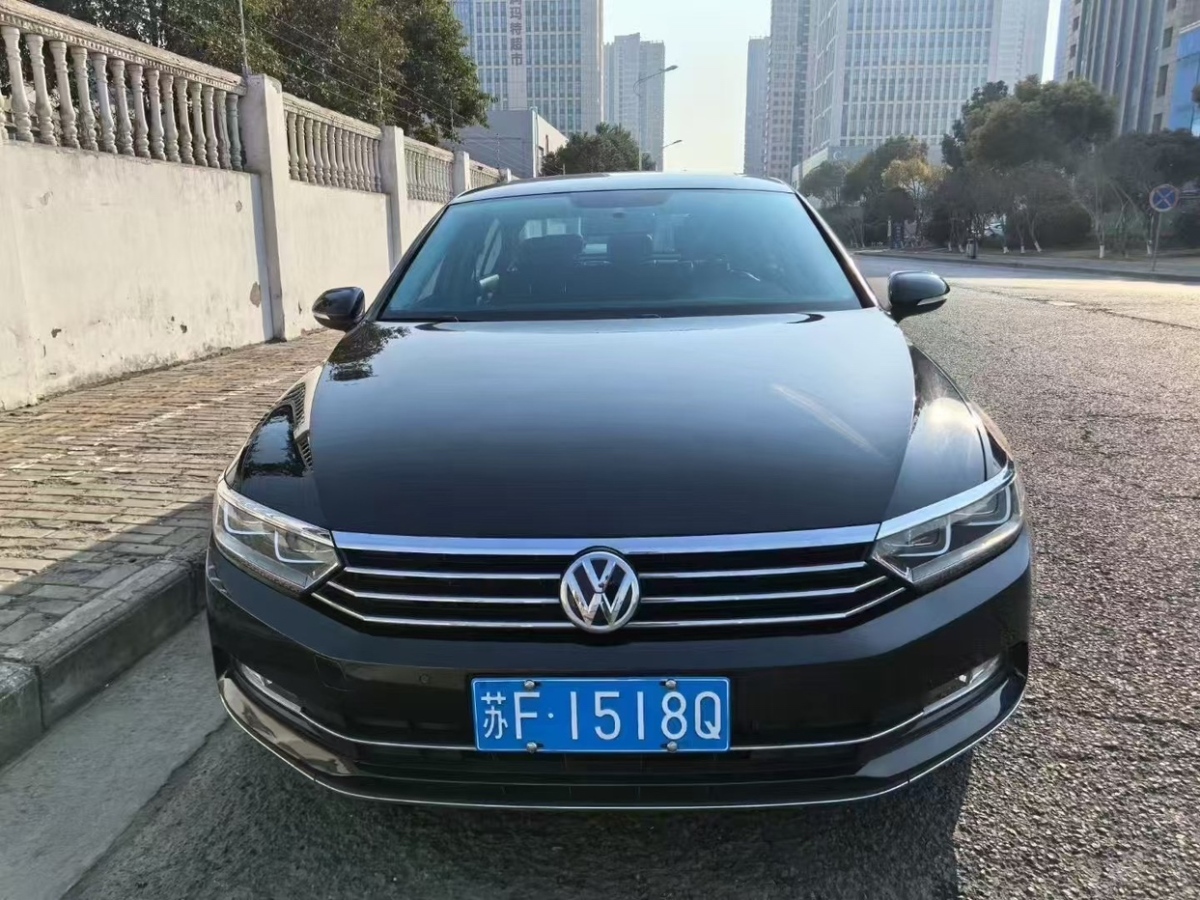 大眾 邁騰  2019款 330TSI DSG 領(lǐng)先型圖片