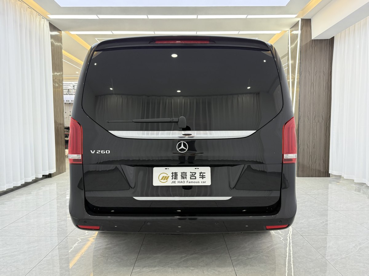 奔馳 V級  2017款 V 260 L 尊貴加長版圖片