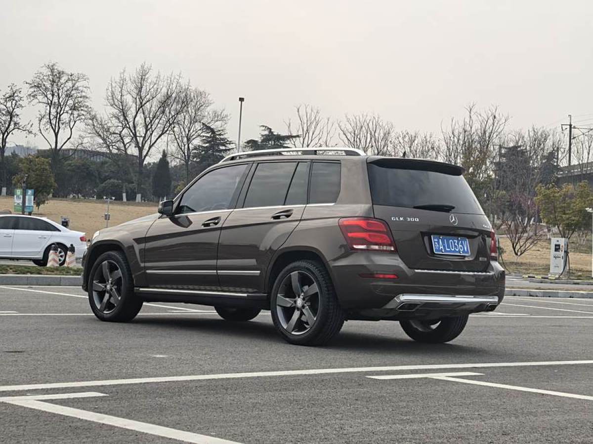 奔馳 奔馳GLK級(jí)  2013款 GLK 300 4MATIC 動(dòng)感天窗型圖片