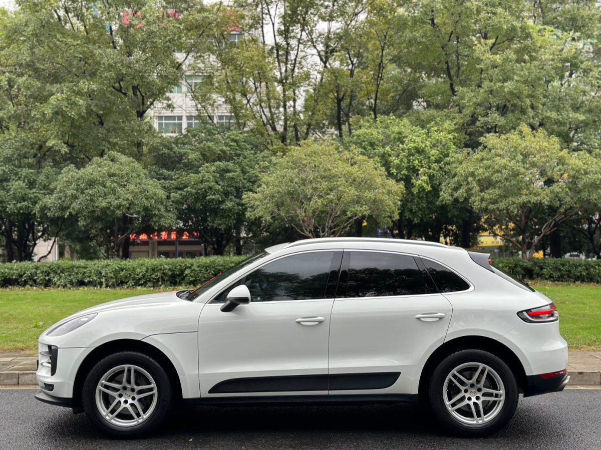 2021年2月保時(shí)捷 Macan  2021款 Macan 2.0T