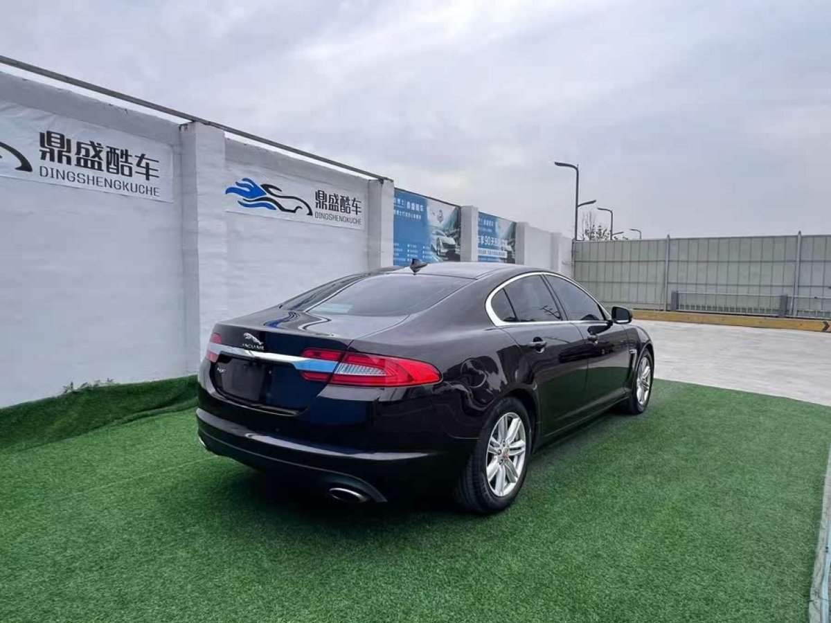 捷豹 XF  2015款 XF 2.0T 風華版圖片