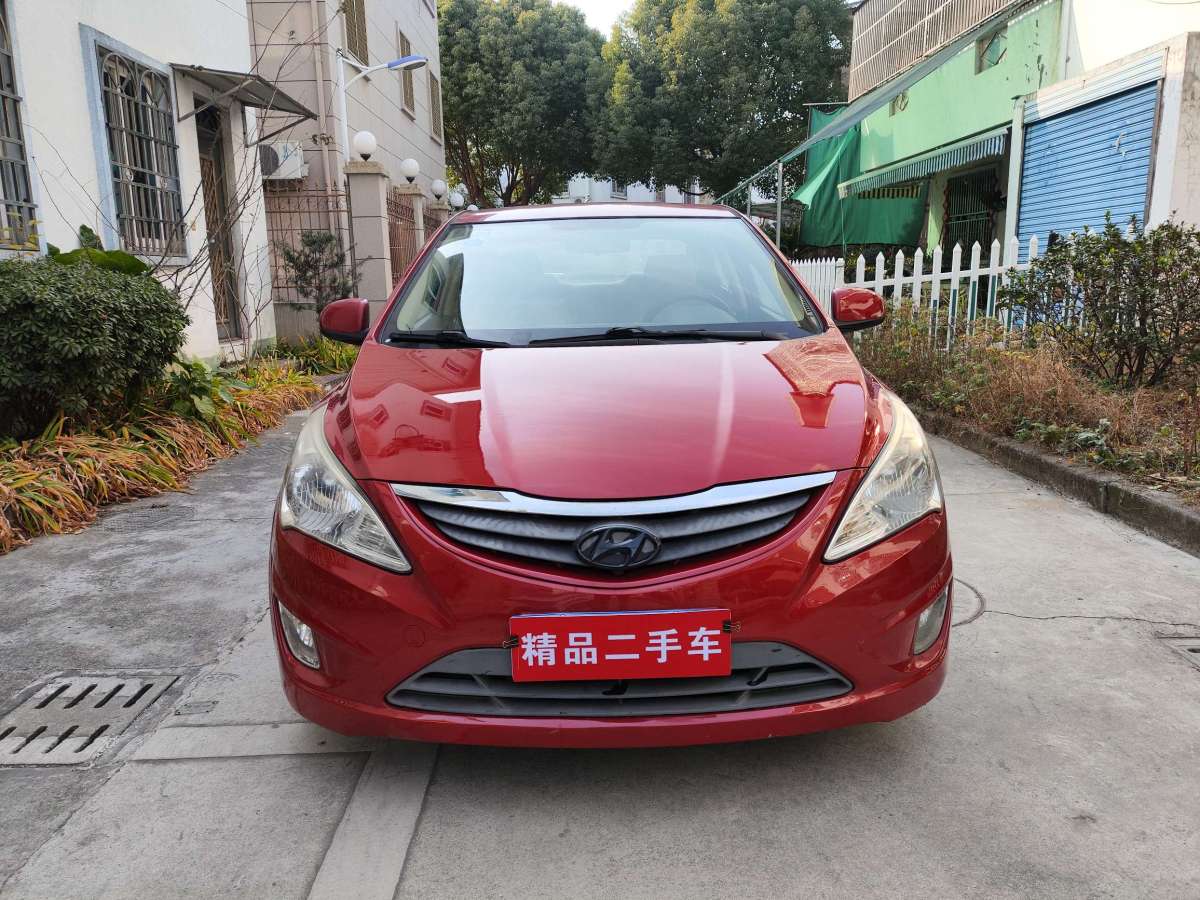 現(xiàn)代 瑞納  2010款 三廂 1.4L 自動舒適型GS圖片