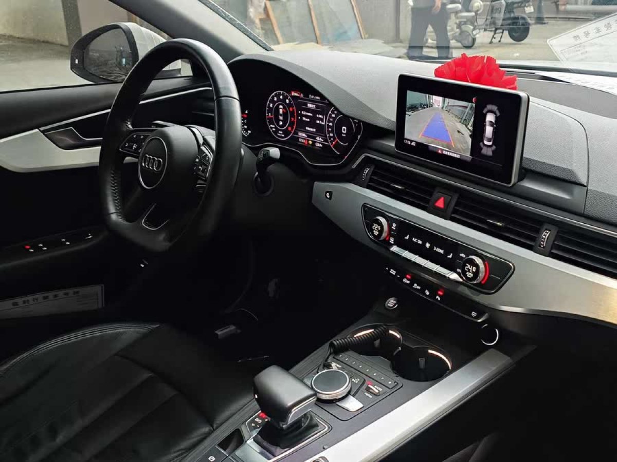 奧迪 奧迪A4L  2019款 40 TFSI 時(shí)尚型 國(guó)VI圖片