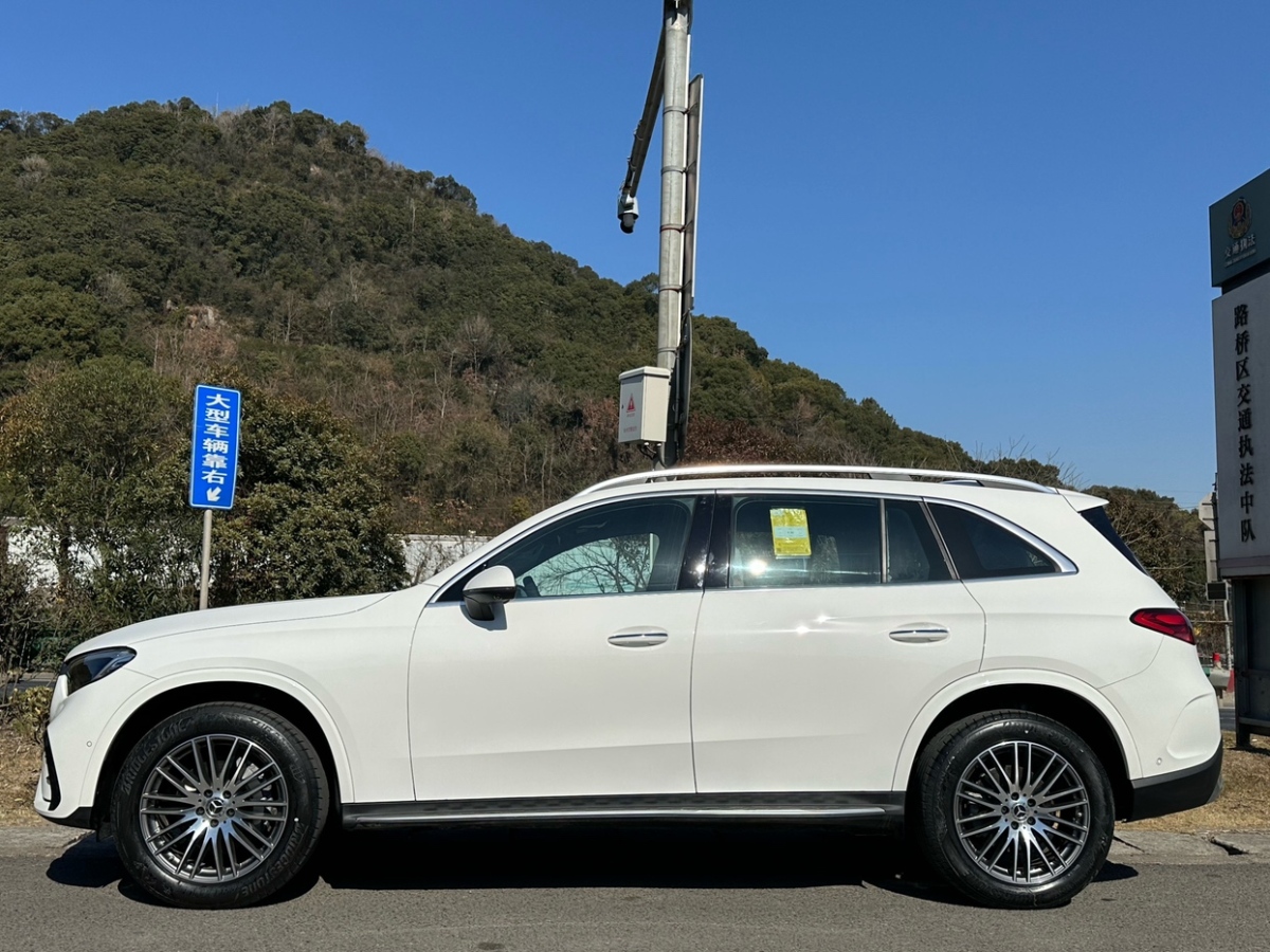 奔馳 奔馳GLC  2023款 改款 GLC 300 L 4MATIC 動感型 5座圖片