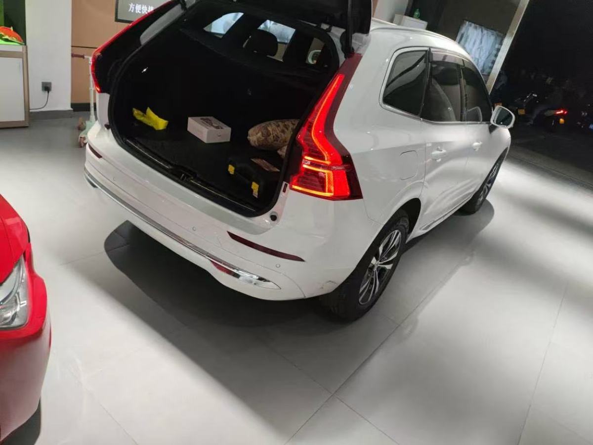 沃爾沃 XC60  2022款 B5 四驅(qū)智逸豪華版圖片