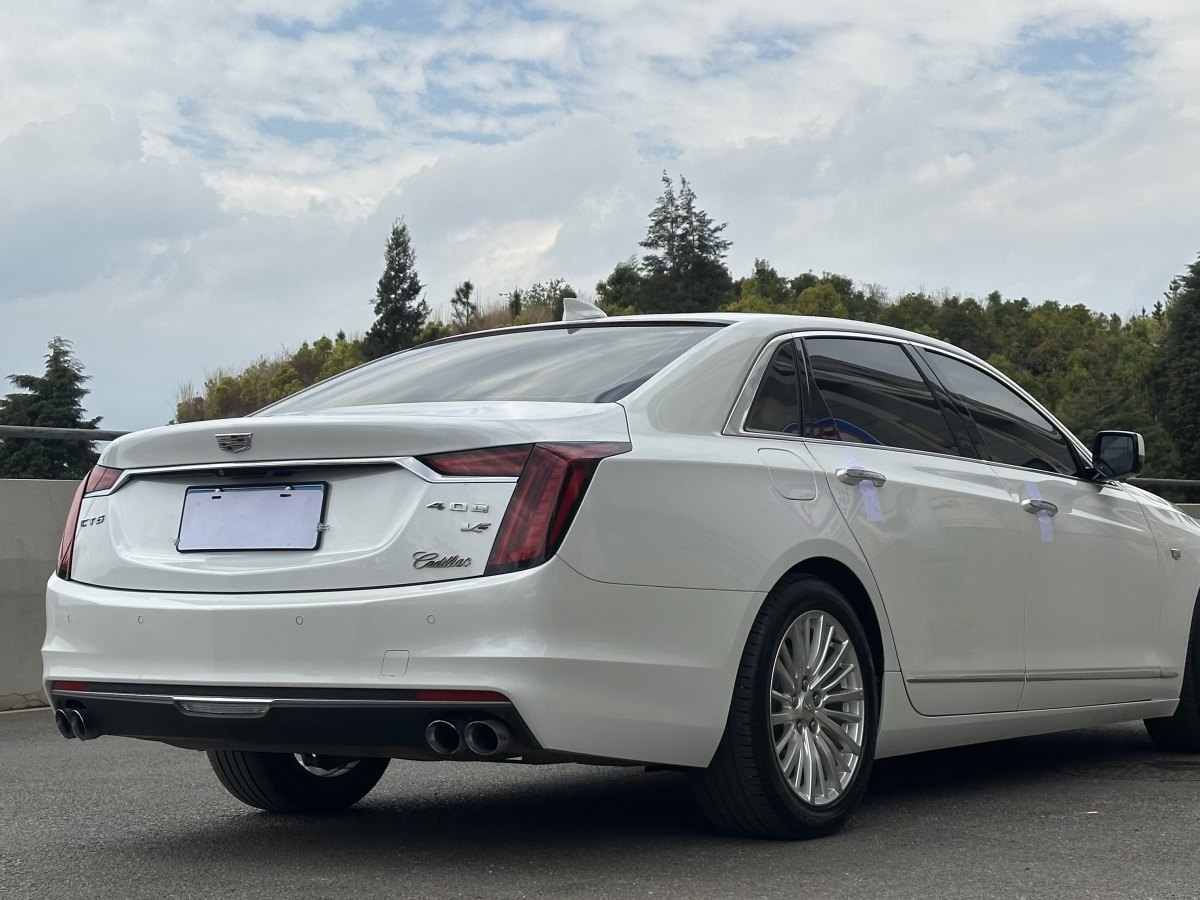 凱迪拉克 CT6  2019款 28T 豪華型圖片
