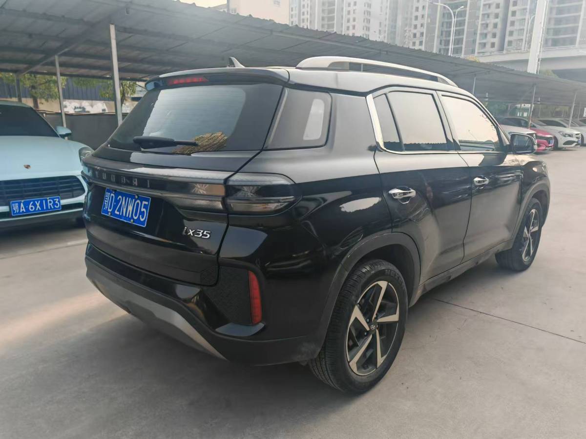 現(xiàn)代 ix35  2021款 2.0L 自動兩驅(qū)領(lǐng)先版GLS圖片