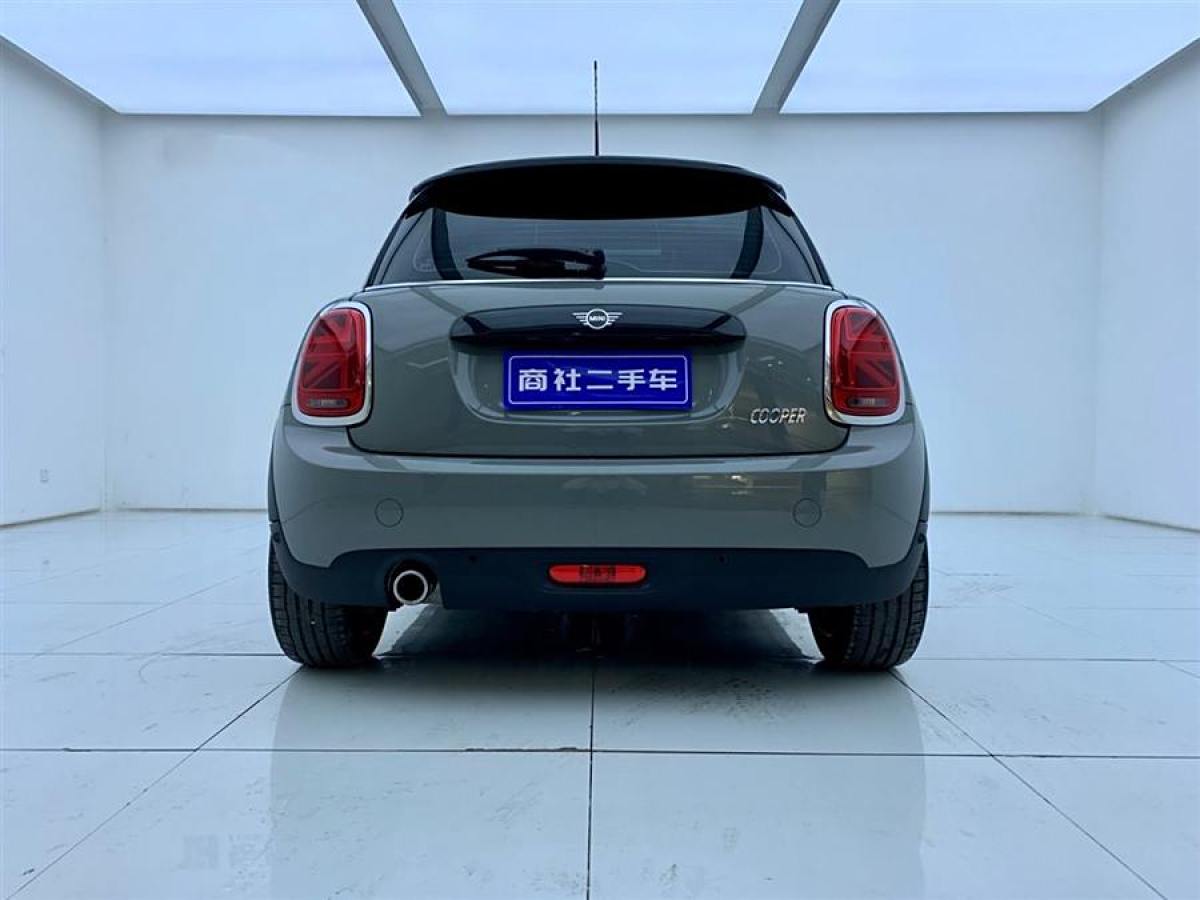 MINI MINI  2021款 1.5T COOPER 藝術(shù)家圖片