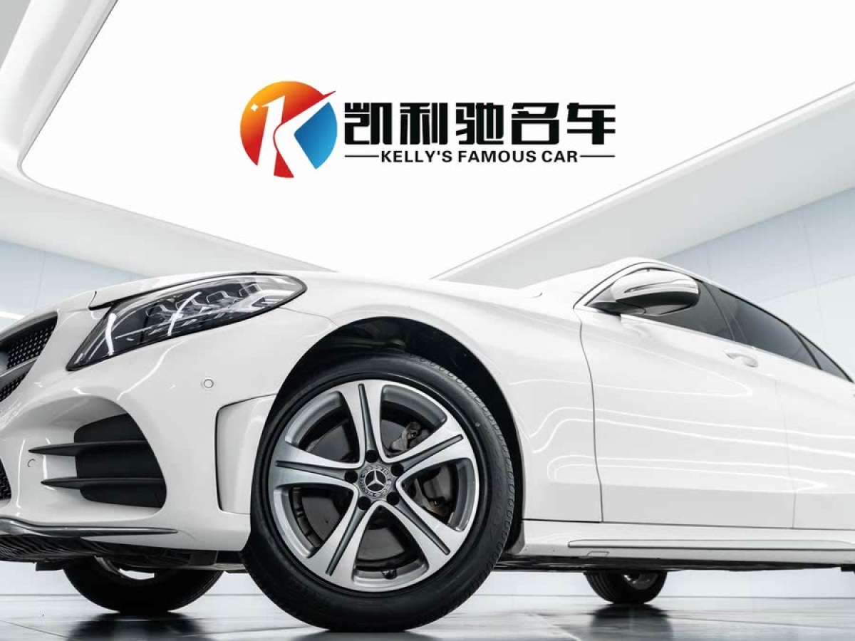 奔馳 奔馳C級  2019款 改款 C 260 L 運動版圖片