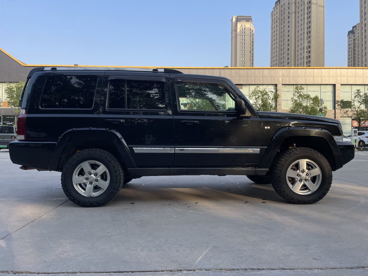 Jeep 指揮官經典  2008款 5.7 HEMI圖片