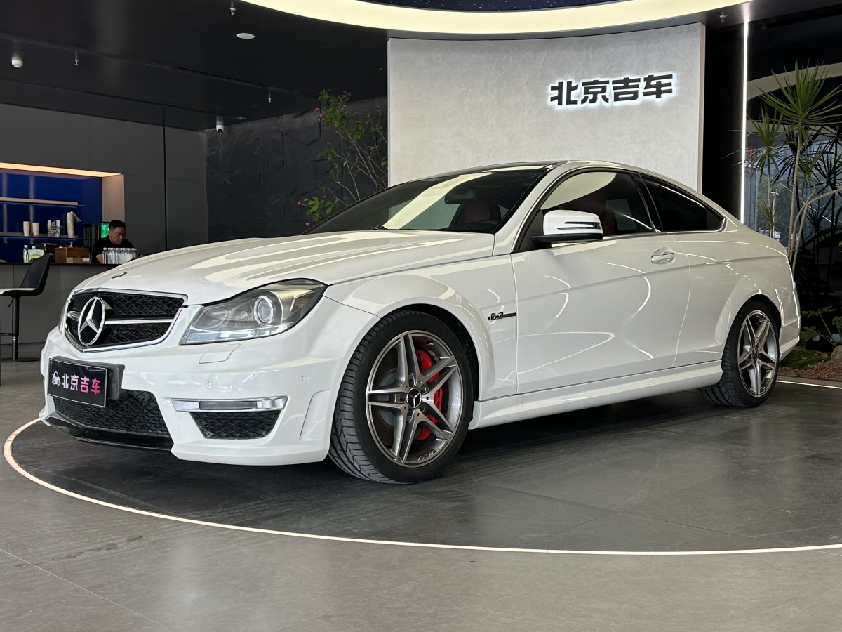 奔馳 奔馳C級(jí)AMG  2012款 AMG C 63 Coupe 動(dòng)感型圖片