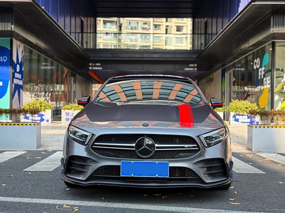 奔馳 奔馳A級AMG  2022款 AMG A 35 L 4MATIC 熾夜特別版圖片