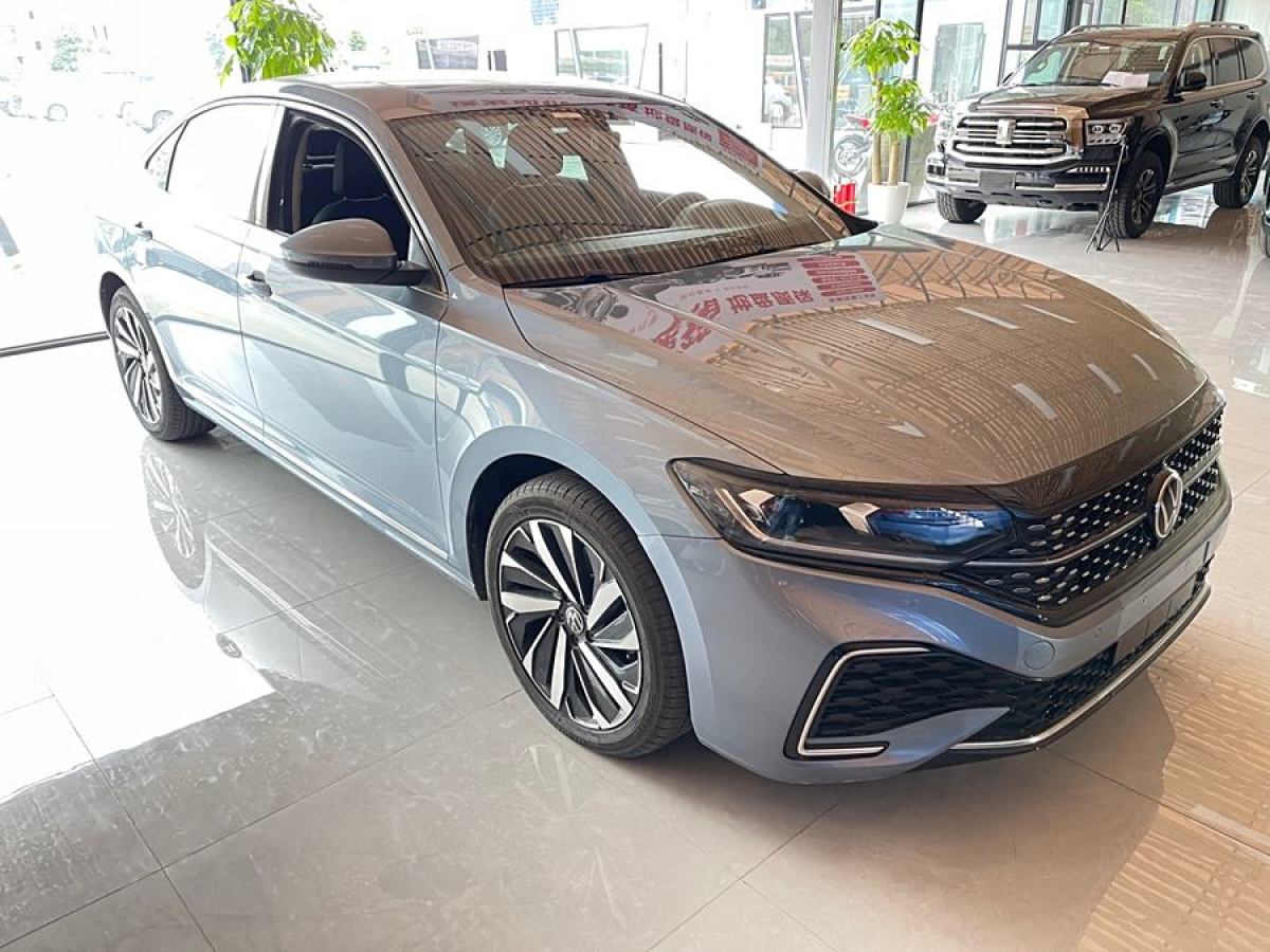 大眾 帕薩特  2022款 330TSI 尊貴版圖片