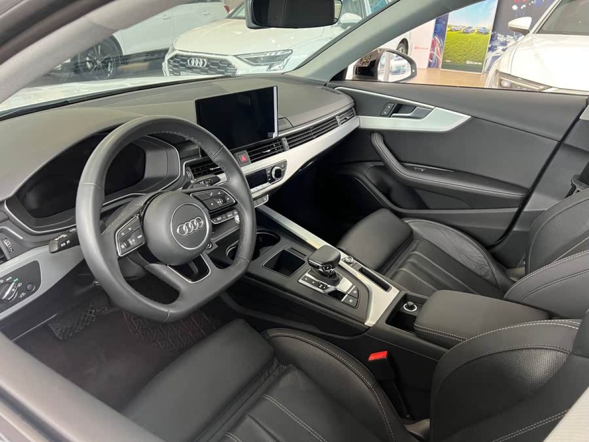 奧迪 奧迪A4L  2022款 40 TFSI 豪華動感型圖片