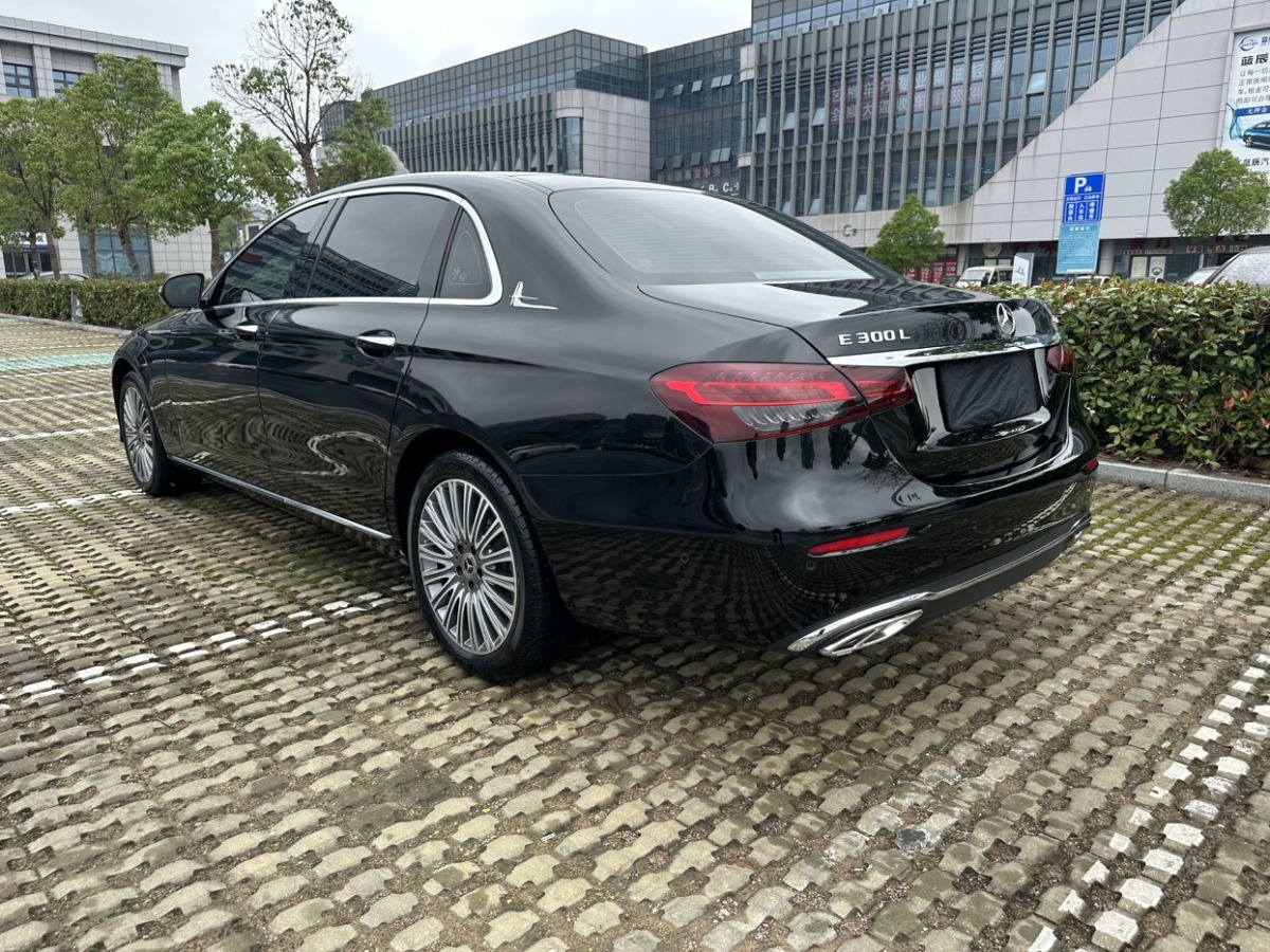 奔馳 奔馳E級  2022款 E 300 L 時尚型圖片