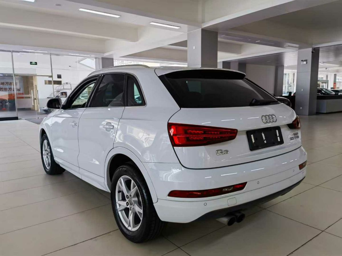 奧迪 奧迪Q3  2018款 30 TFSI 時(shí)尚型典藏版圖片