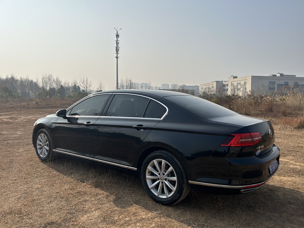 大眾 邁騰  2019款  330TSI DSG 領(lǐng)先型 國VI圖片