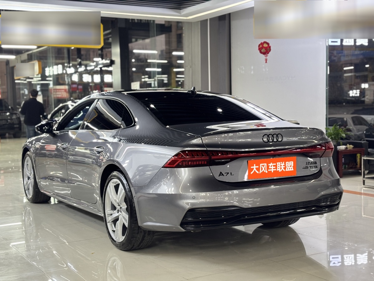 奧迪 奧迪A7L  2022款 45 TFSI quattro S-line 圣騎士圖片