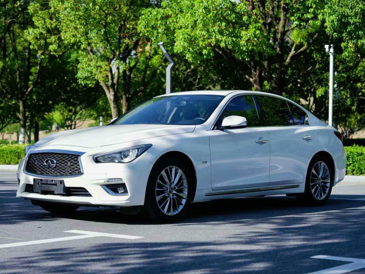 英菲尼迪 Q70  2019款 Q70L 2.0T 精英版圖片