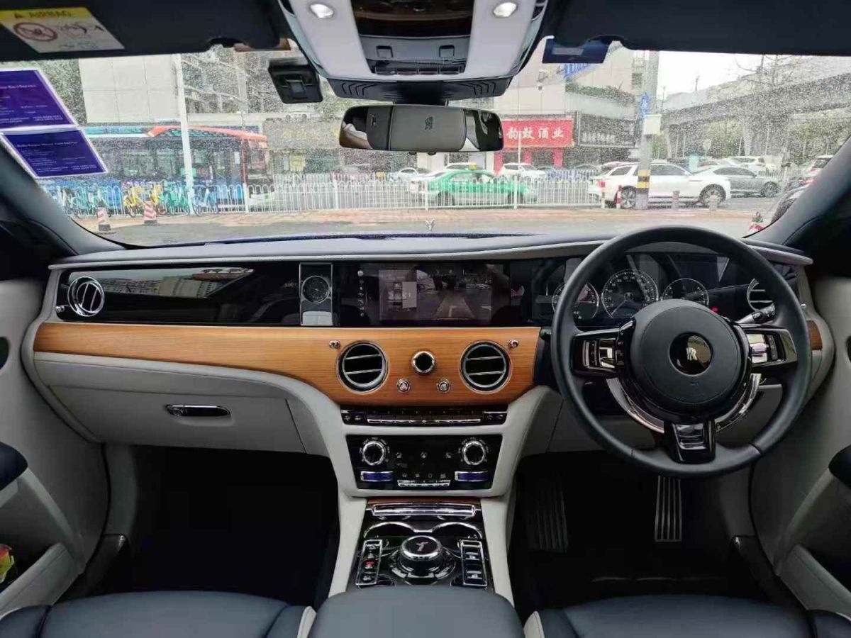 勞斯萊斯 古思特  2021款 6.7T 標(biāo)準(zhǔn)軸距版圖片