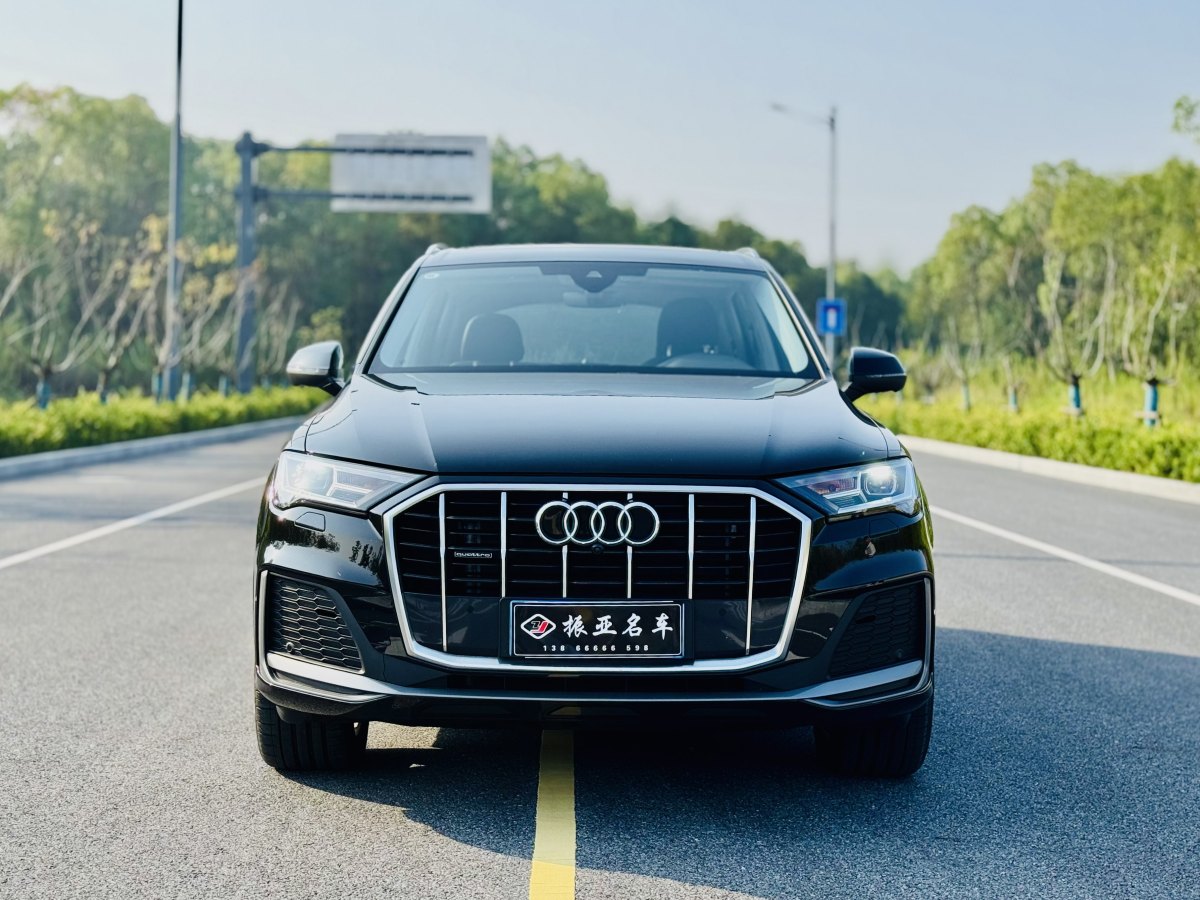 奧迪 奧迪Q7  2023款 45 TFSI quattro S line運(yùn)動(dòng)型圖片