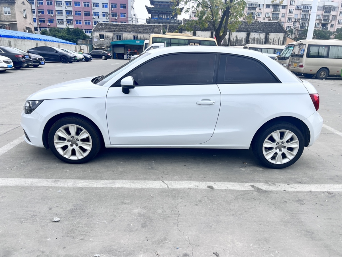 奧迪 奧迪A1  2014款 30 TFSI 時尚型圖片