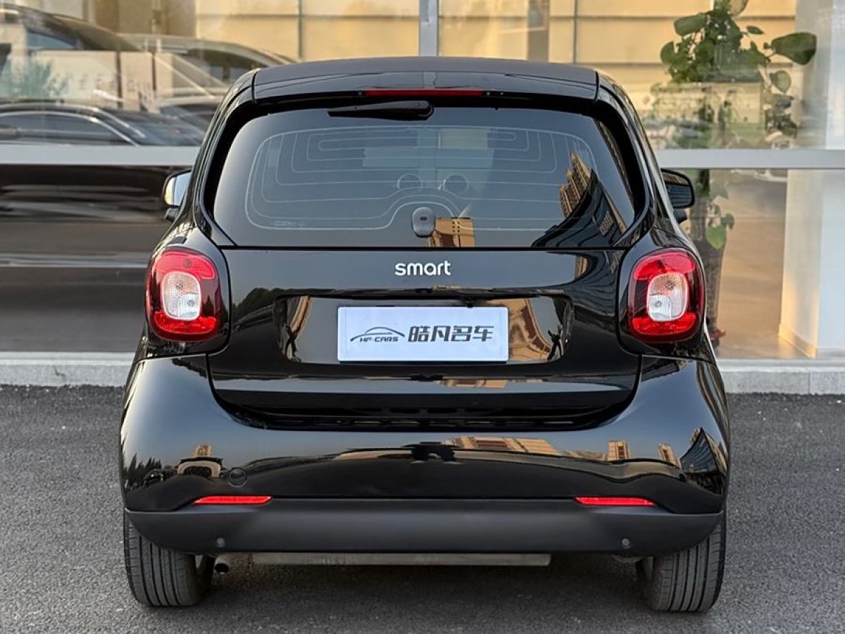 smart fortwo  2015款 1.0L 52千瓦硬頂靈動(dòng)版圖片