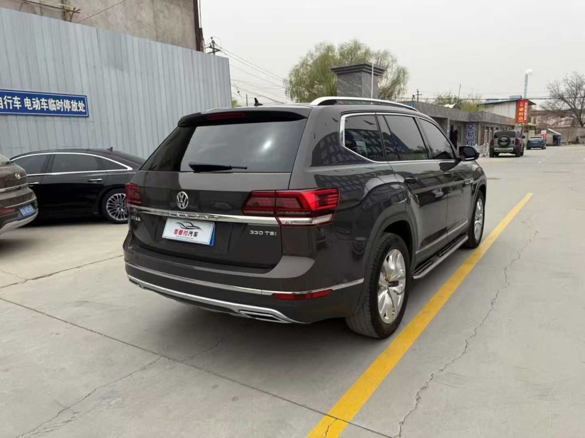 大眾 輝昂  2018款 380TSI 兩驅(qū)豪華版圖片