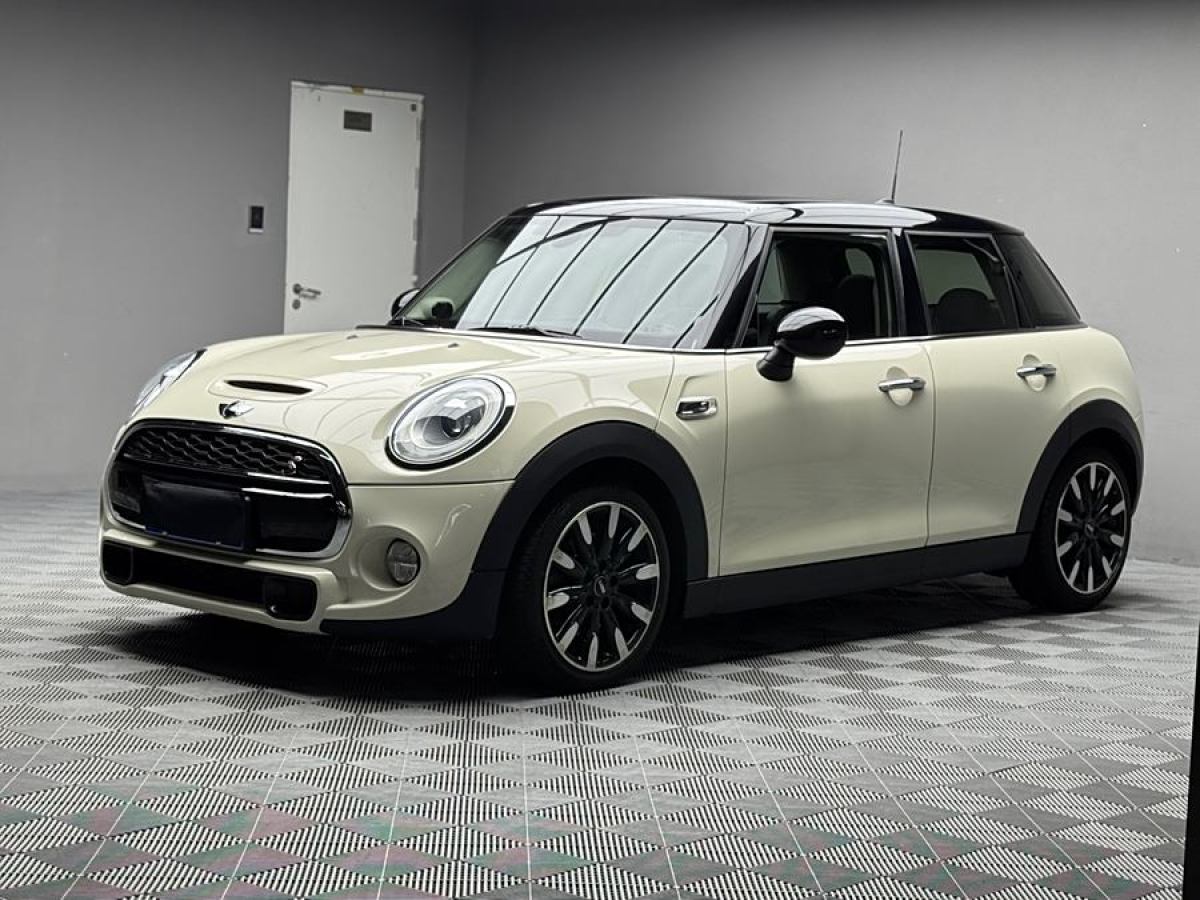 MINI MINI  2015款 2.0T COOPER S 五門版圖片