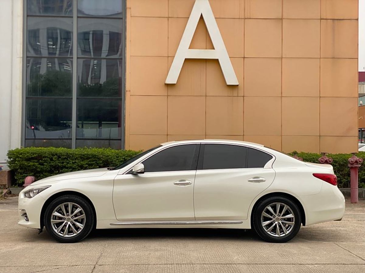 英菲尼迪 Q50L  2015款 2.0T 悅享版圖片