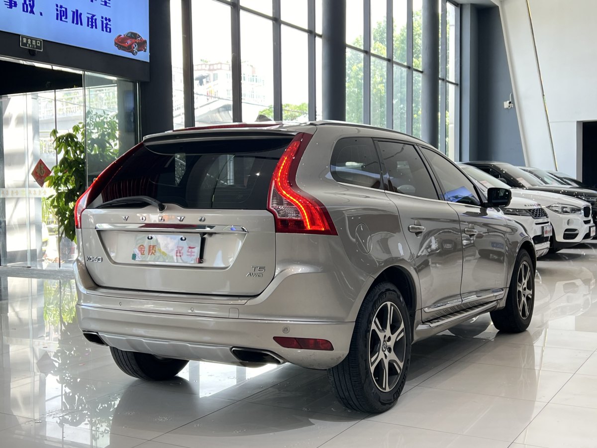 沃爾沃 XC60  2015款 T5 AWD 智遠(yuǎn)版圖片