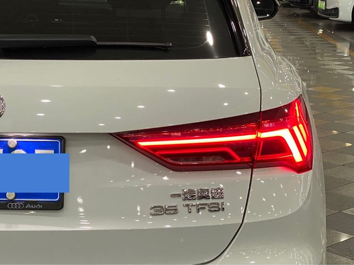 奧迪 奧迪Q3  2021款 35 TFSI 時(shí)尚動(dòng)感型圖片