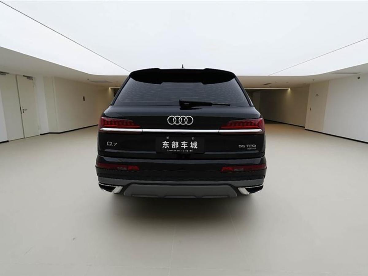 奧迪 奧迪Q7  2024款 55 TFSI quattro S line運(yùn)動(dòng)型圖片